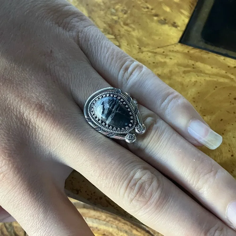 White Buffalo Sterling Silver Horseshoe Ring Size 8